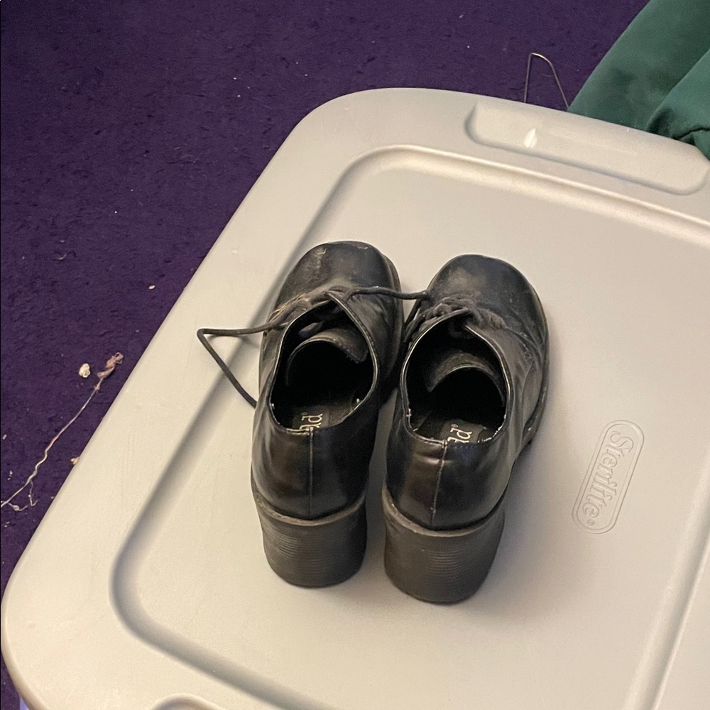 Mudd Women's Black Oxfords